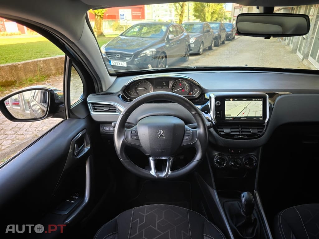 Peugeot 2008 1.6 BlueHDi Style