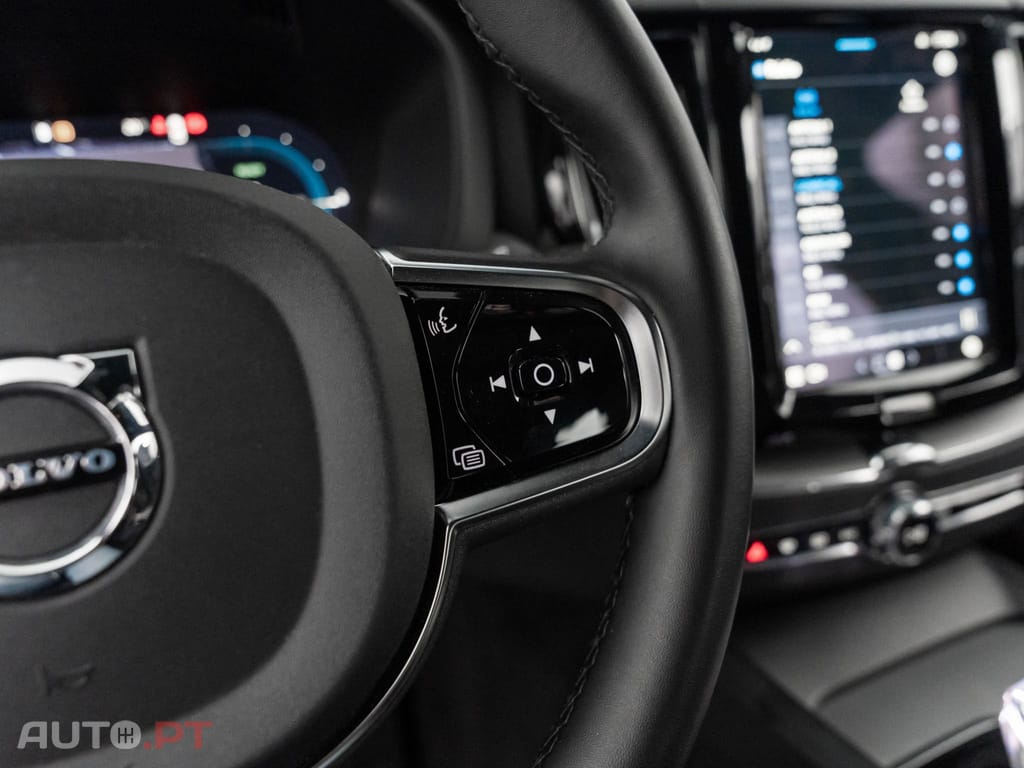 Volvo XC60 2.0 T6 PHEV Black Edition AWD