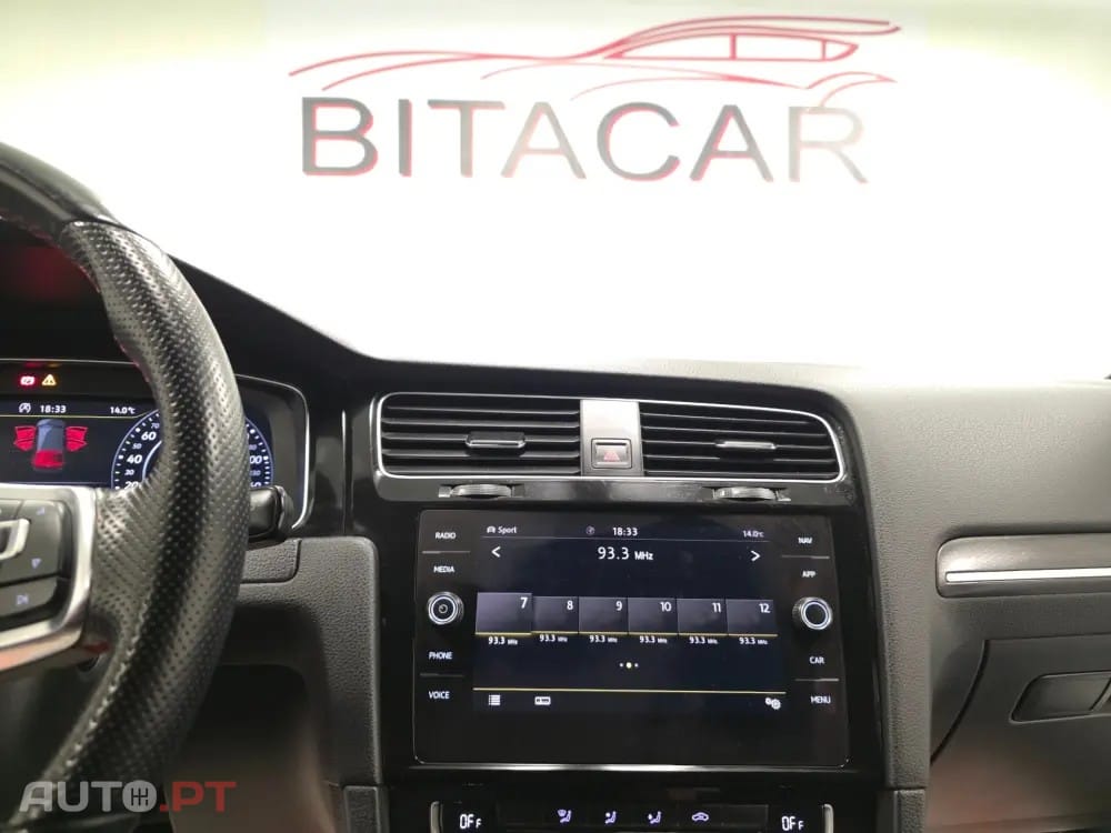 Volkswagen Golf 2.0 TSI GTI DSG Performance