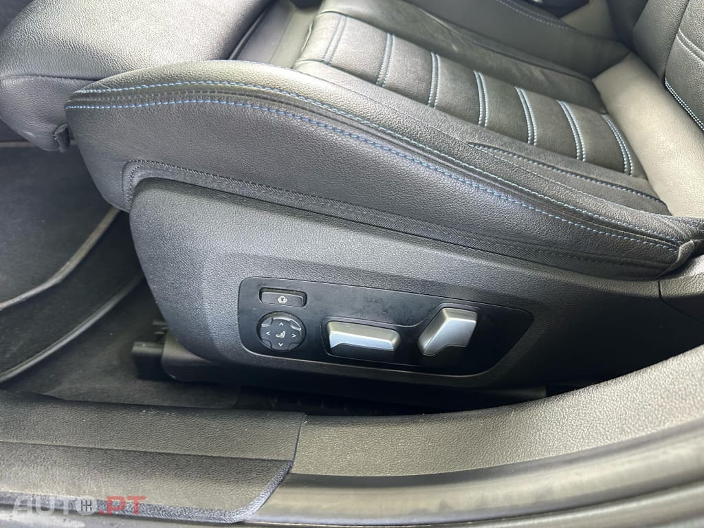 BMW 330 e Touring Pack Desportivo M Auto
