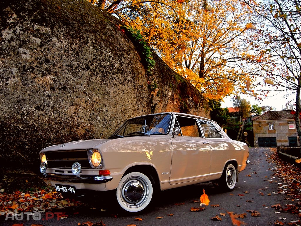 Opel Kadett Sedan 2 door 1.1