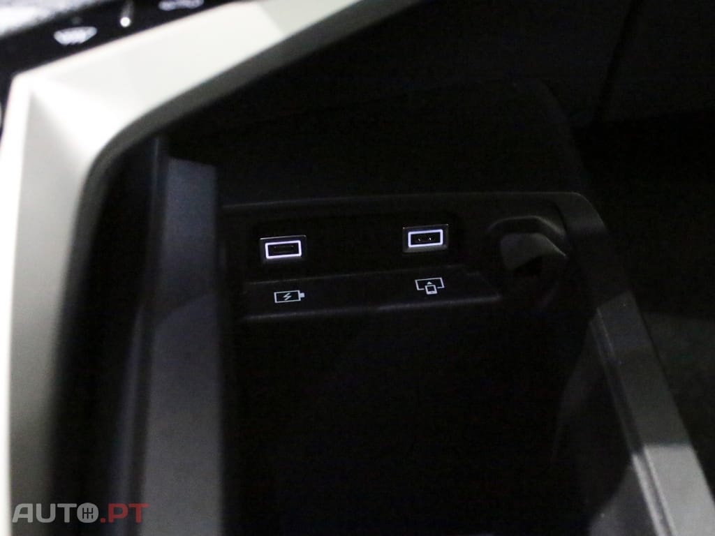 Peugeot 3008 1.2 Hybrid GT e-DCS6