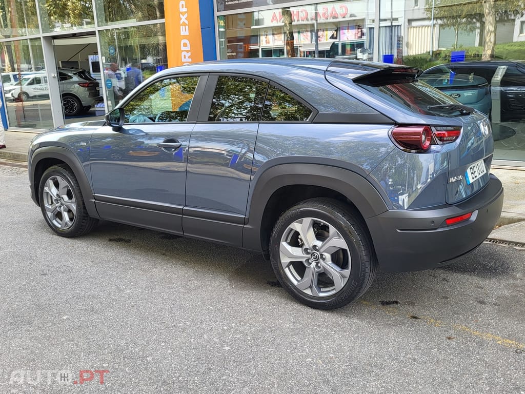 Mazda MX-30 e-Skyactiv Advantage+Modern Confidence