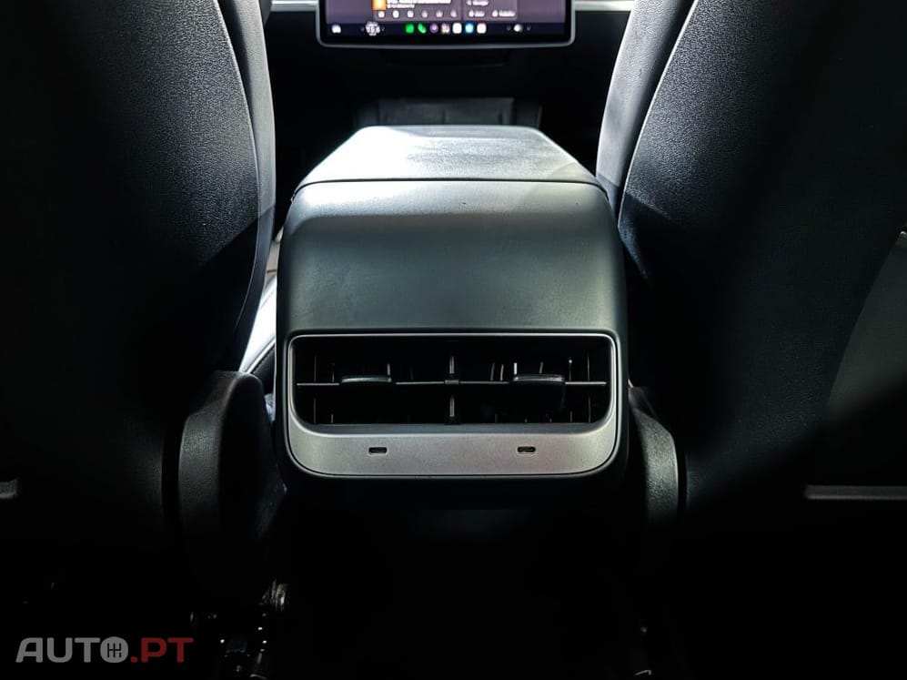 Tesla Model Y Performance AWD