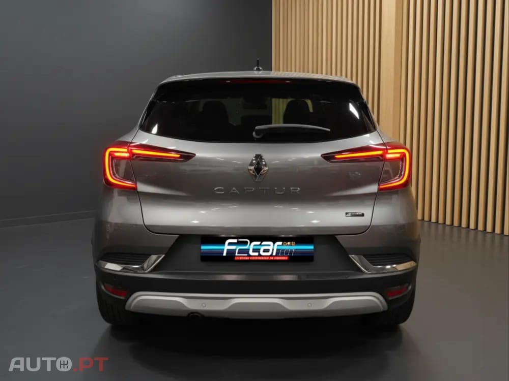 Renault Captur E-TECH 160 E-Tech engineered
