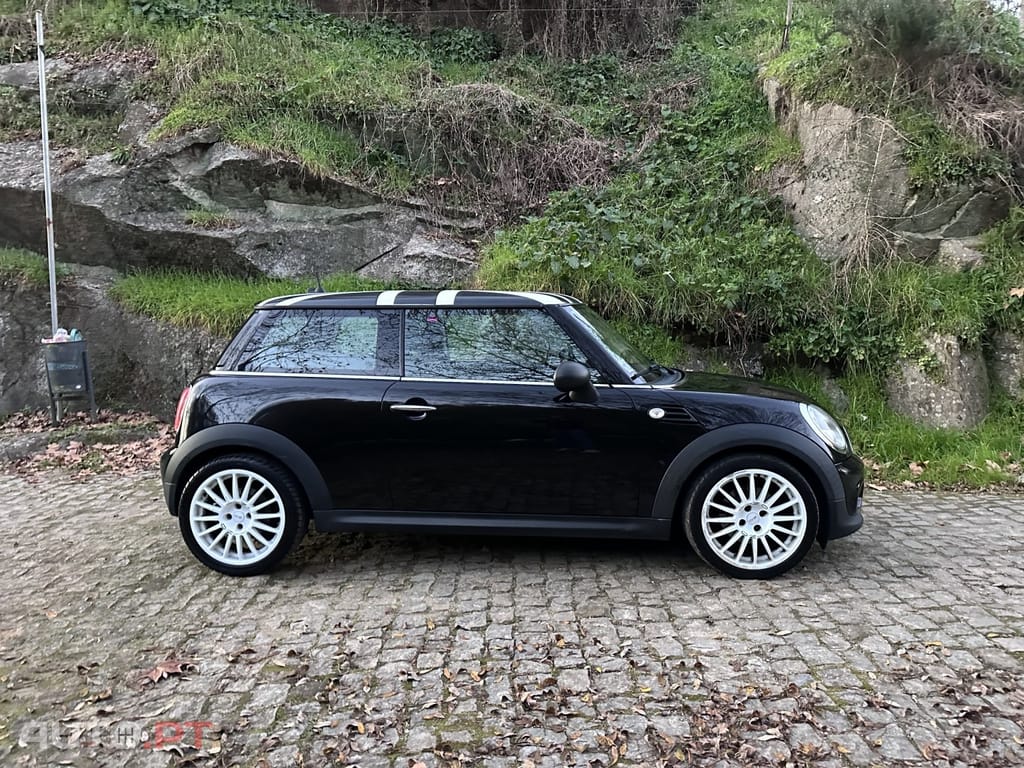 MINI Cooper Cooper D