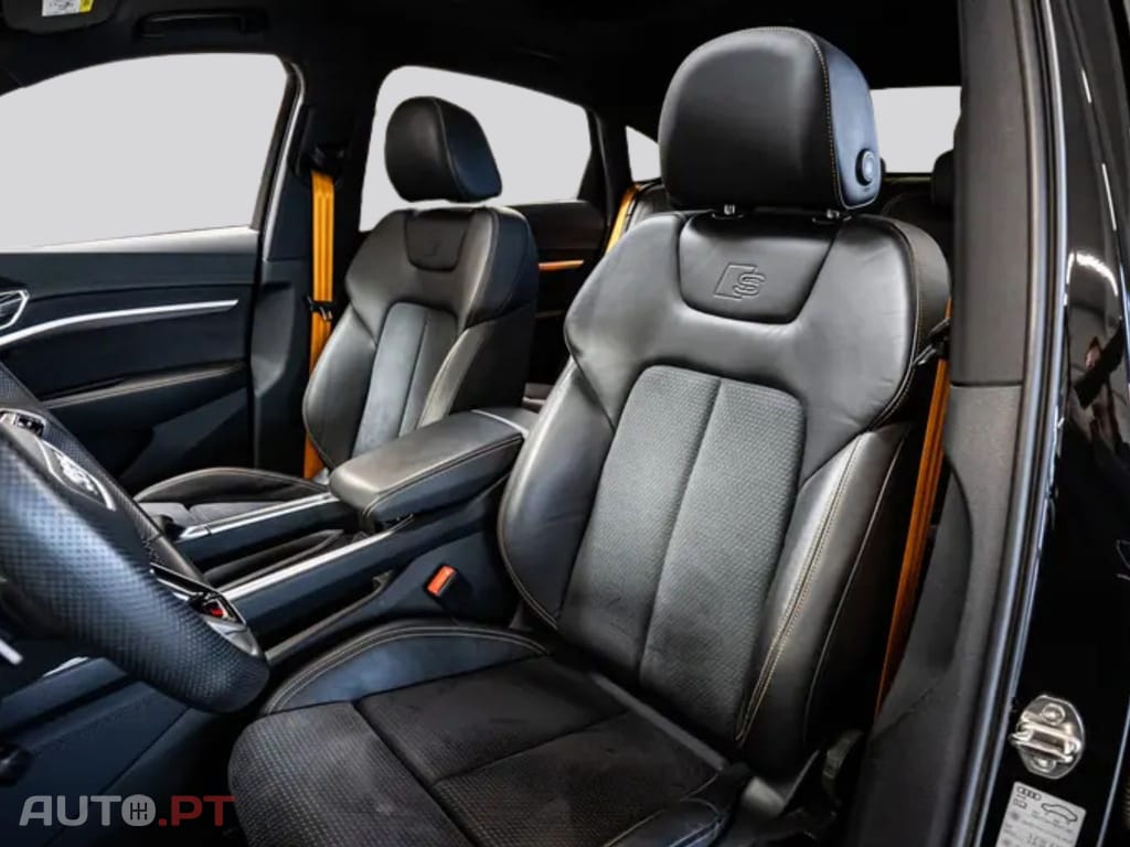 Audi E-Tron I.V.A DEDUTIVEL 55 S LINE