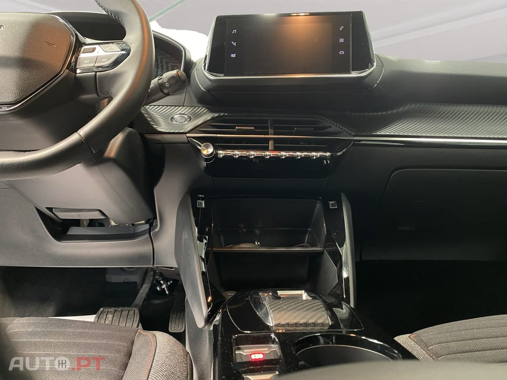 Peugeot E-2008 50 kWh Active Pack