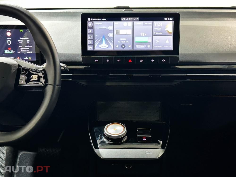 MG MG4 77 kWh Extended Range Luxury