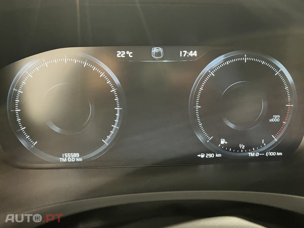 Volvo V90 2.0 D5 Momentum AWD Geartronic