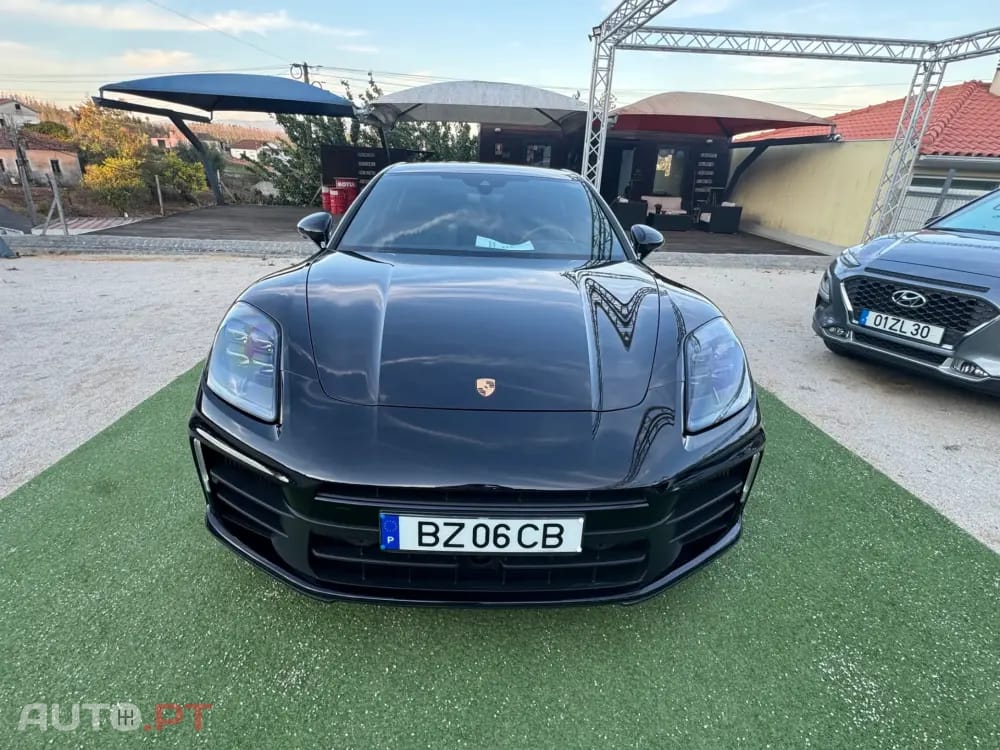 Porsche Panamera 4 E-Hybrid