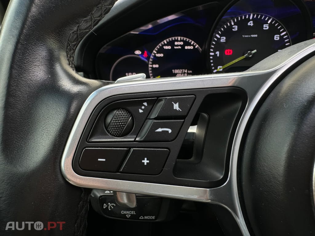 Porsche Cayenne E-Hybrid Tiptronic S