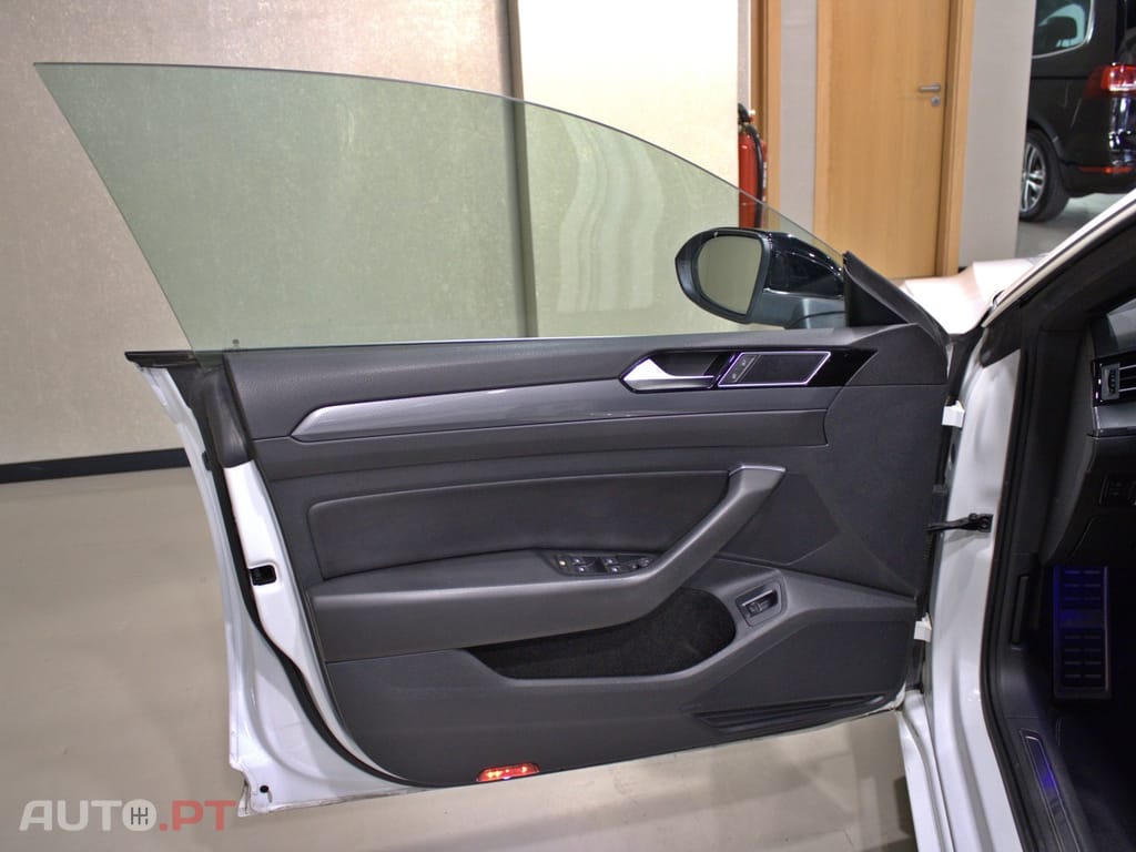 Volkswagen Arteon 2.0 TDI R-Line DSG 4Motion