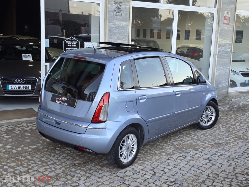 Lancia Musa 1.3 16V M-jet Platino DFN