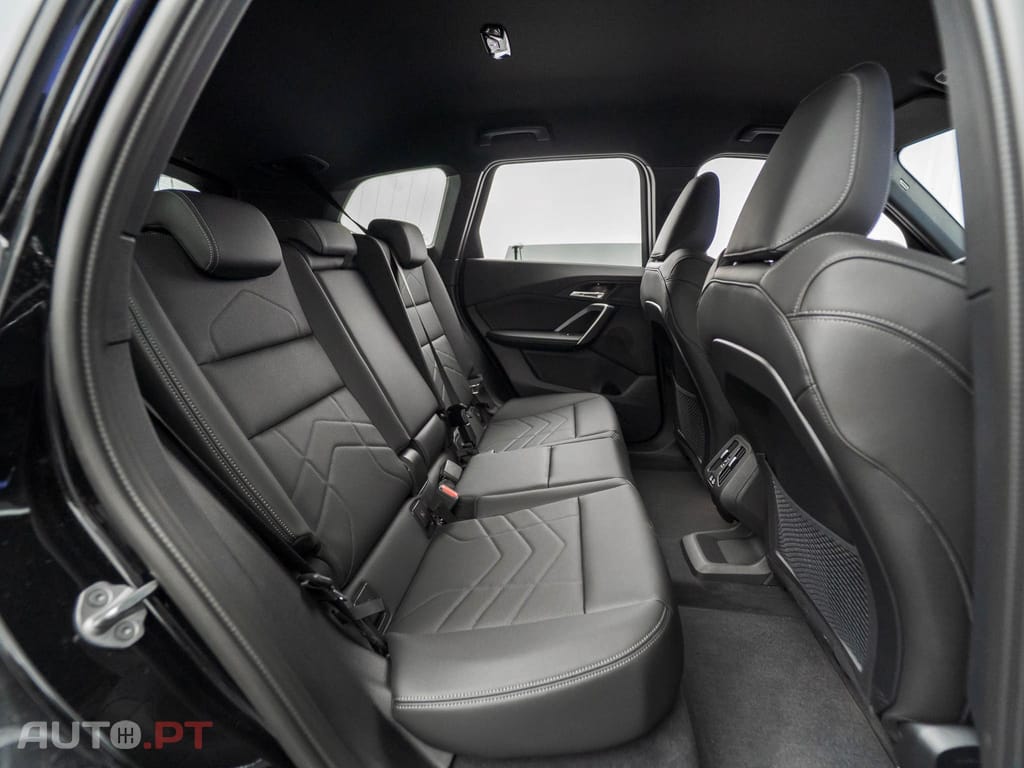 BMW iX1 eDrive20 Pack Desportivo M