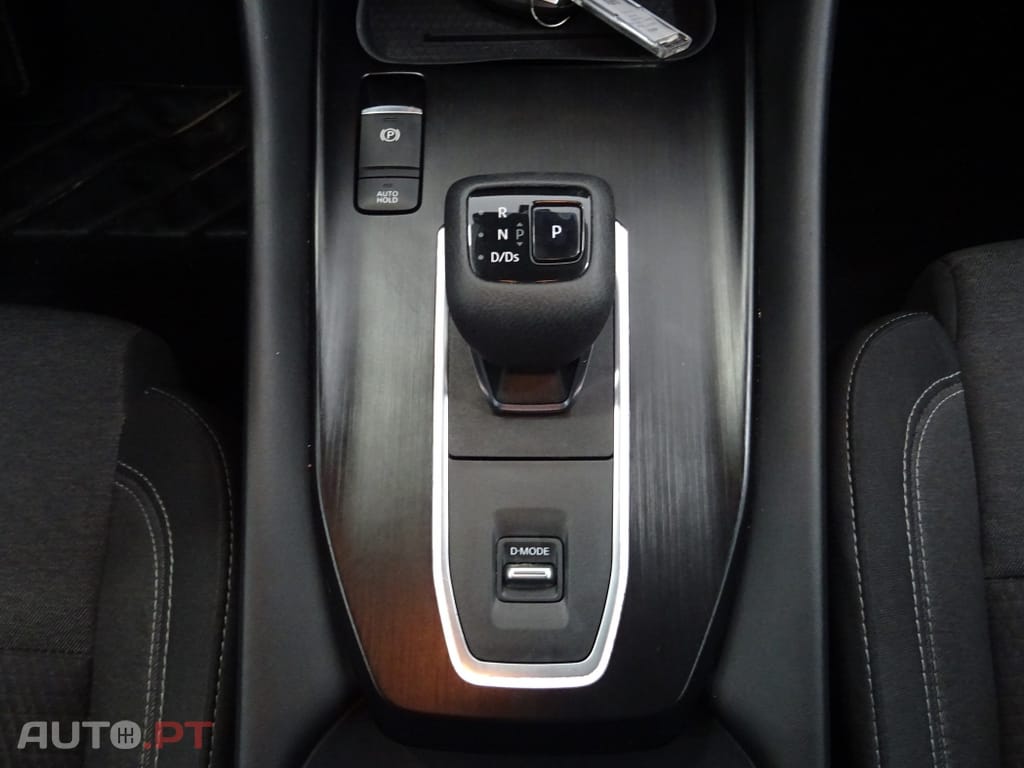 Nissan Qashqai 1.3 DIG-T N-Connecta Led Xtronic