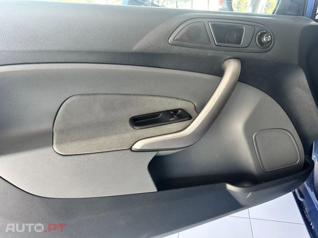 Ford Fiesta VI 1.4 TDCI 68CV NACIONAL