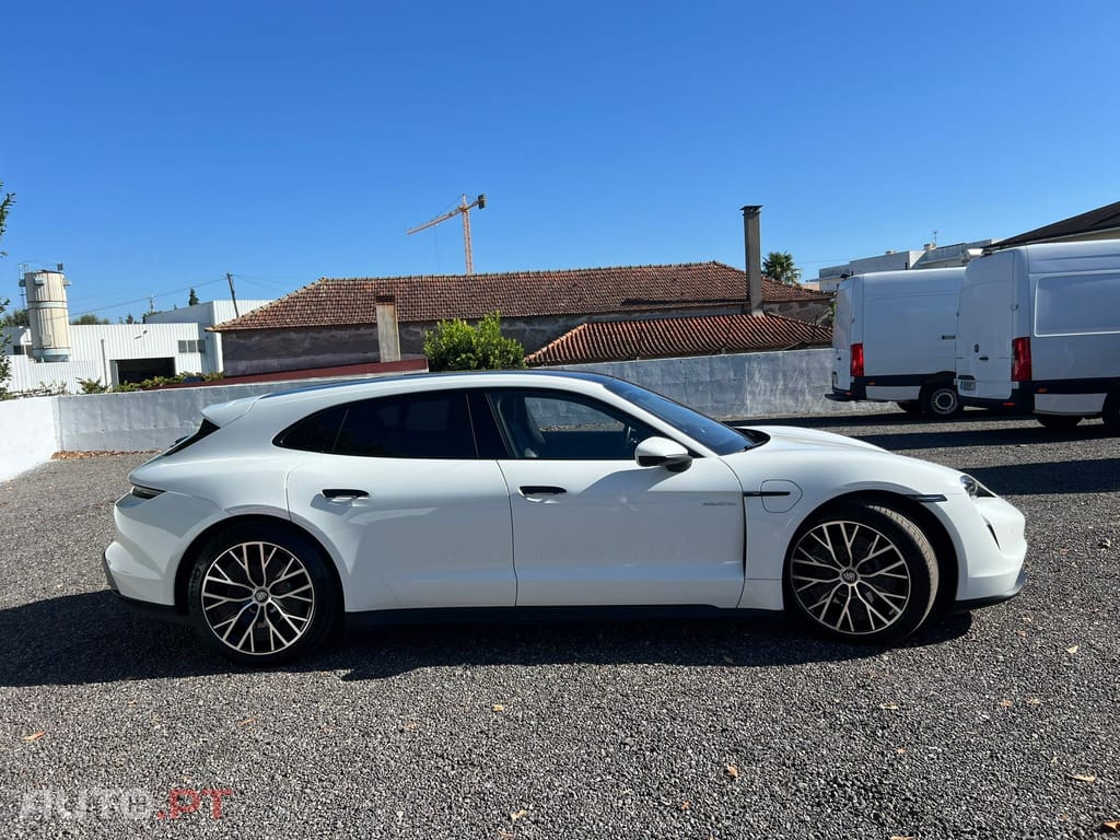 Porsche Taycan 4S