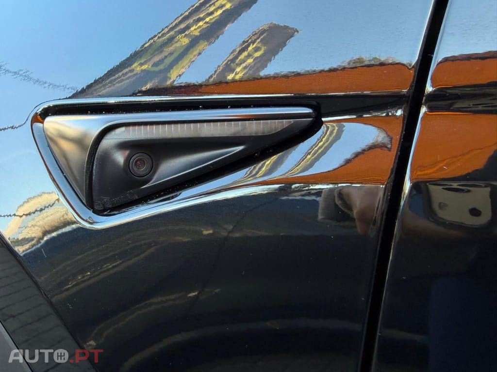 Tesla Model Y I.V.A DEDUTÍVEL 