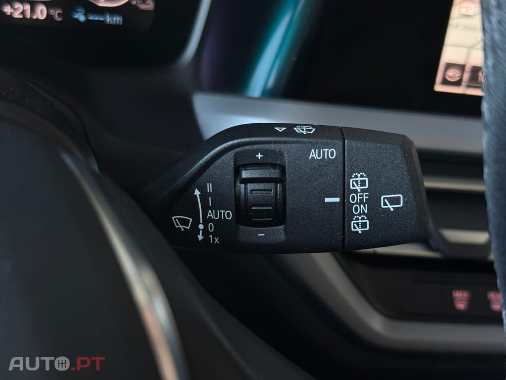 BMW 330 e Touring Auto