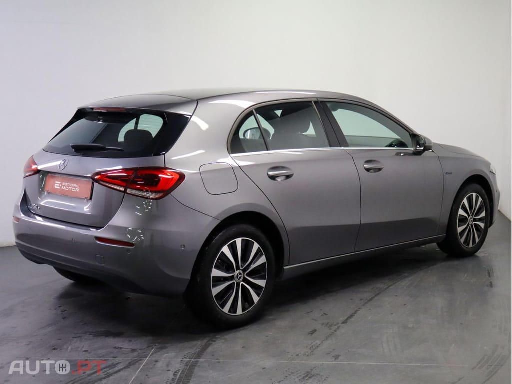 Mercedes-Benz A 250 e Auto BUSINESS LINE