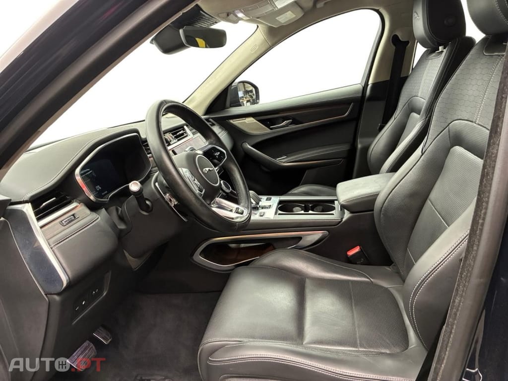 Jaguar F-Pace 2.0 P400e AWD R-Dynamic SE