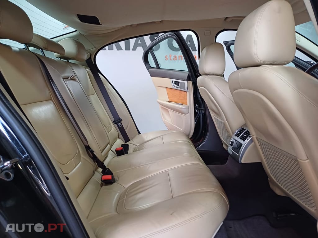 Jaguar XF 2.2 D Premium Luxury