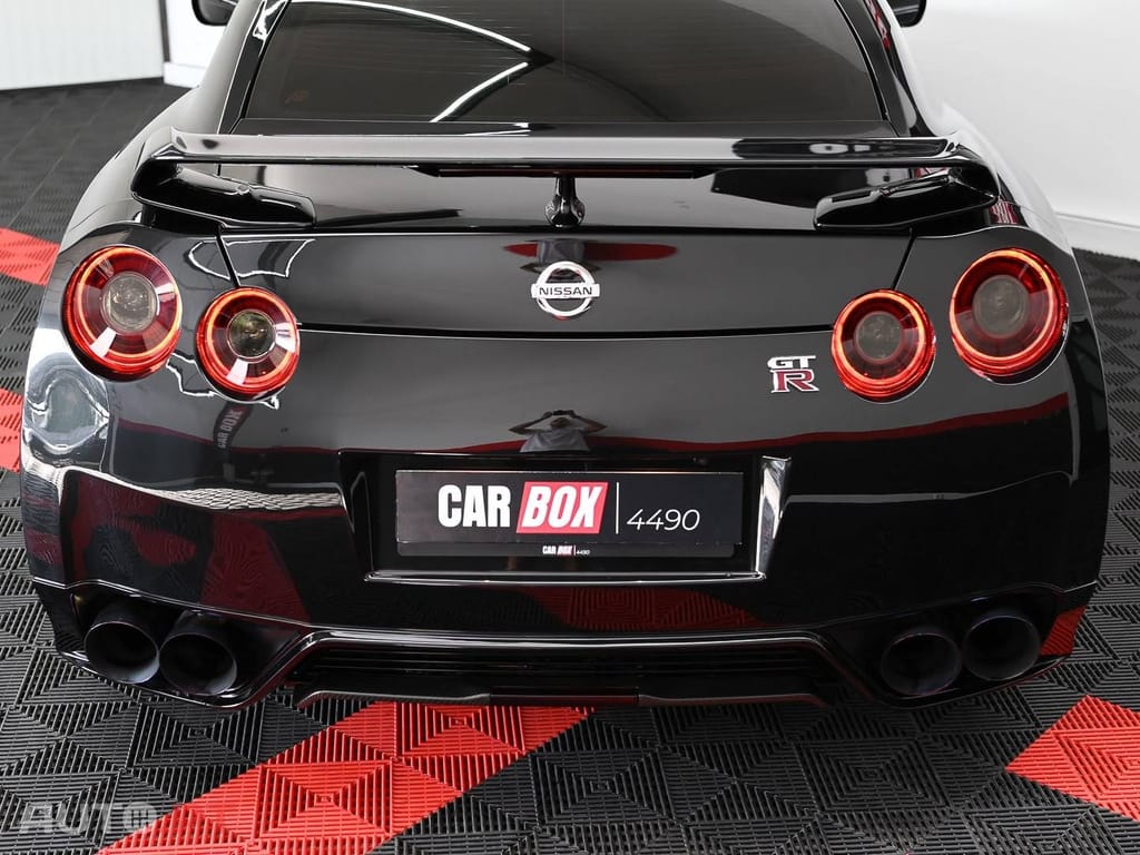 Nissan GT-R 3.8 V6 Black Edition