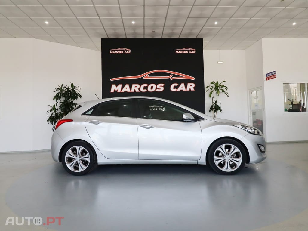Hyundai i30 1.6 CRDi STyle J17