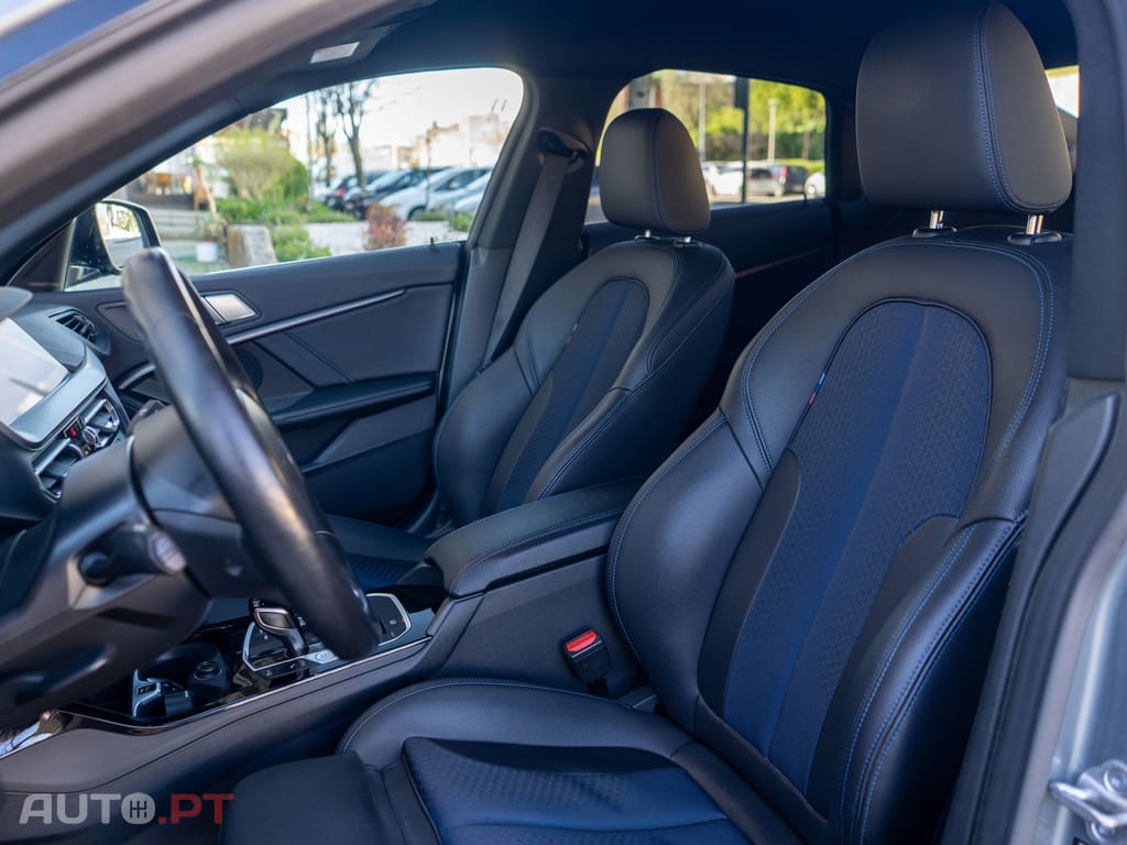 BMW 216 d Pack Desportivo M