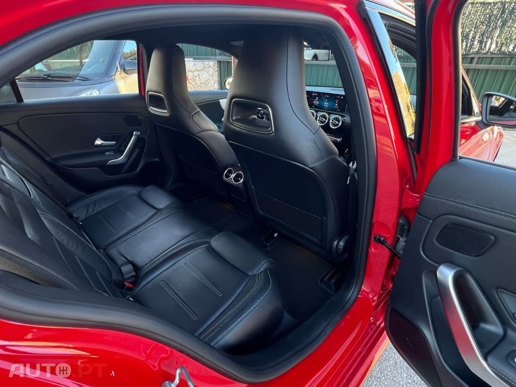 Mercedes-Benz A 180 d 7G-DCT AMG Line