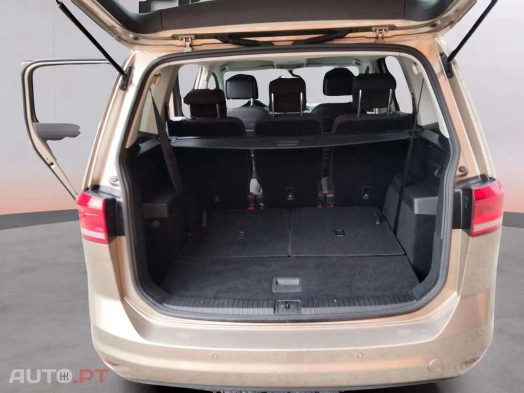 Volkswagen Touran 1.6 TDI Confortline DSG