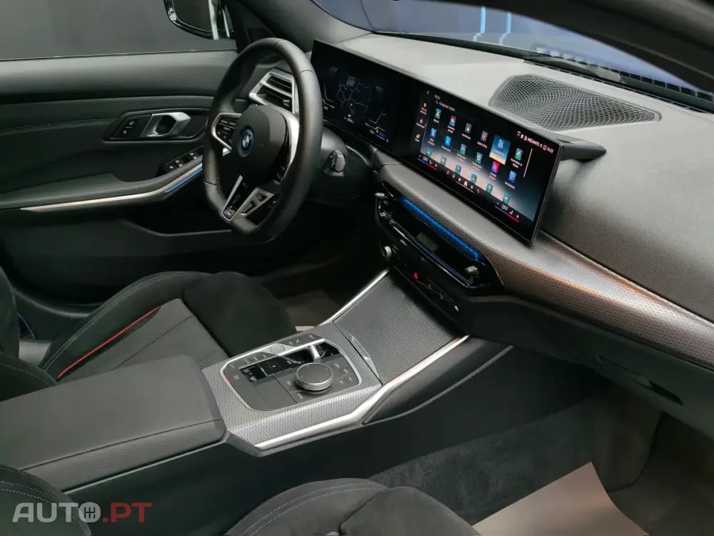 BMW 330 e Pack Desportivo M Pro Auto