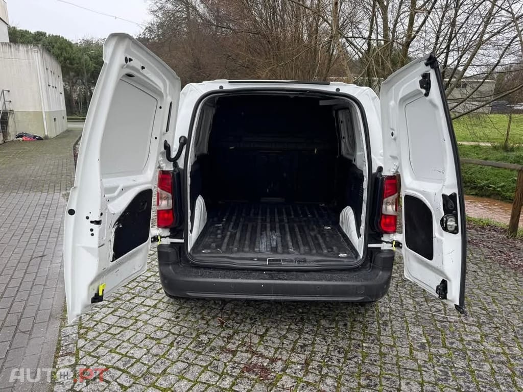 Peugeot Partner 1.5 BlueHDi Premium Standard