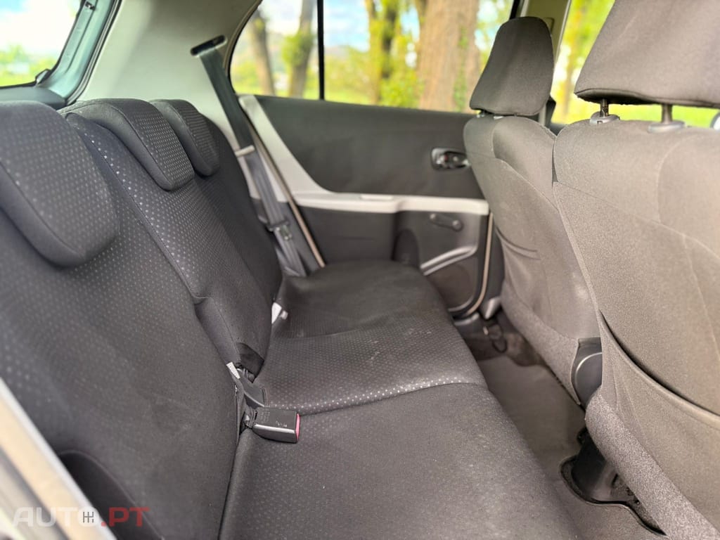Toyota Yaris 1.0 VVT-i Sport+VSC