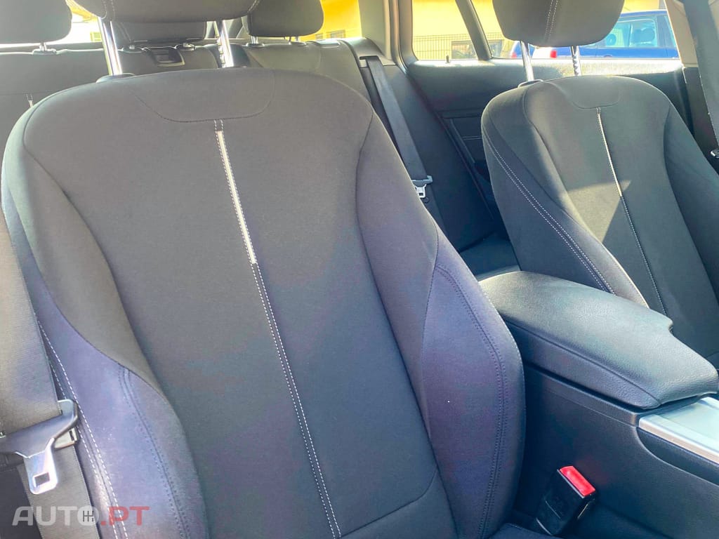 BMW 318 d Touring Line Sport