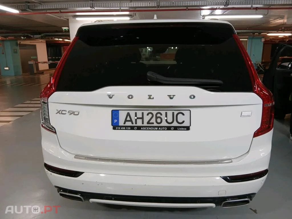 Volvo XC90 2.0 T8 PHEV R-Design AWD