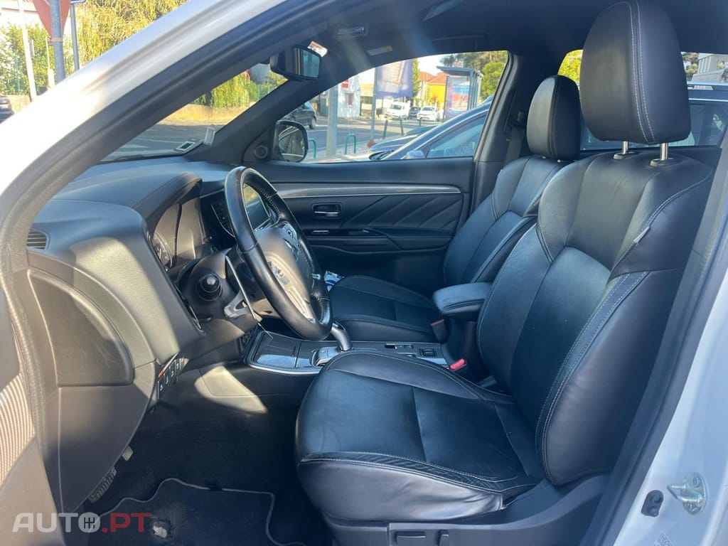 Mitsubishi Outlander 2.4 Instyle
