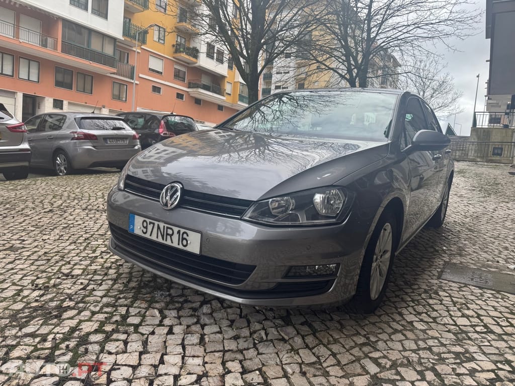 Volkswagen Golf 1.6 TDi Confortline DSG