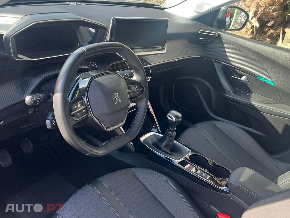 Peugeot 2008 1.2 PureTech Allure Pack