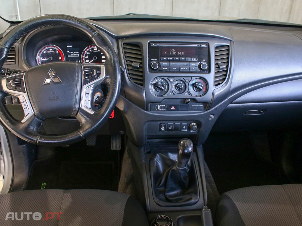 Mitsubishi L200 2.3 DI-D CD Invite 4WD
