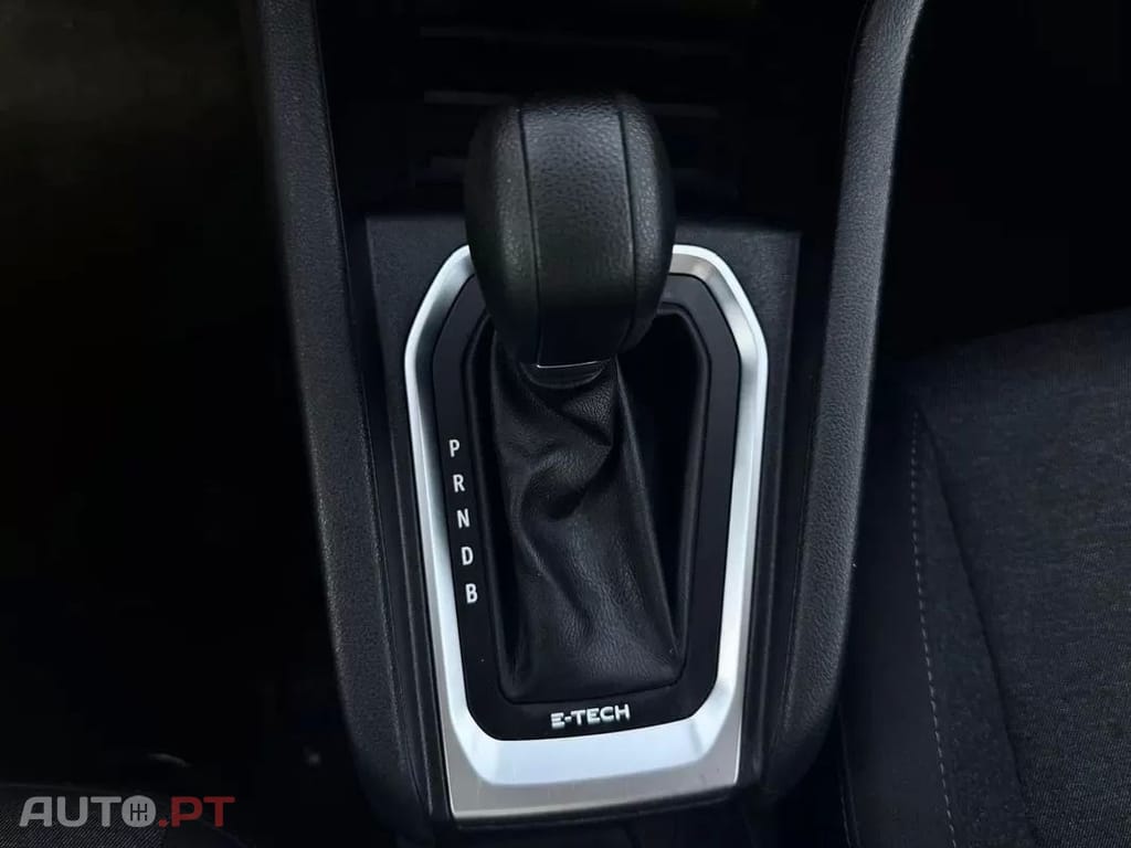 Renault Clio  1 6 E  Tech Full Hybrid Techno