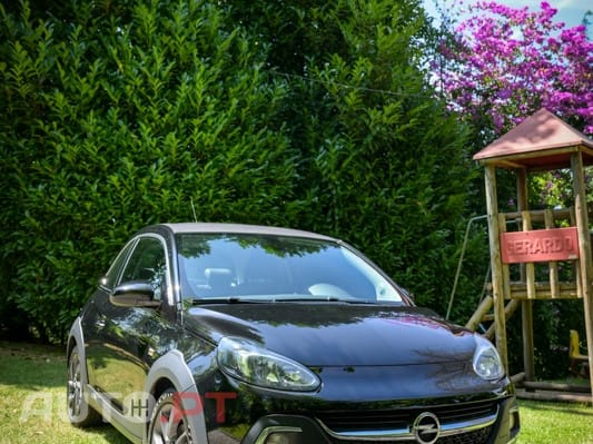 Opel Adam 1.0 T Rocks