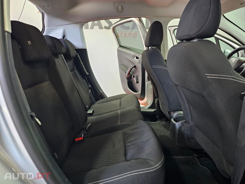 Peugeot 208 1.2 PureTech Style