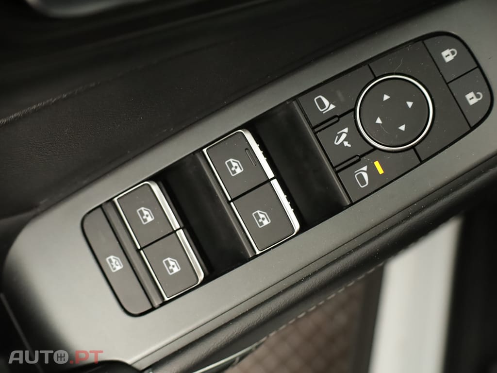 Nissan Qashqai Qashqai 1.3 DIG-T N-Connecta LED Xtronic