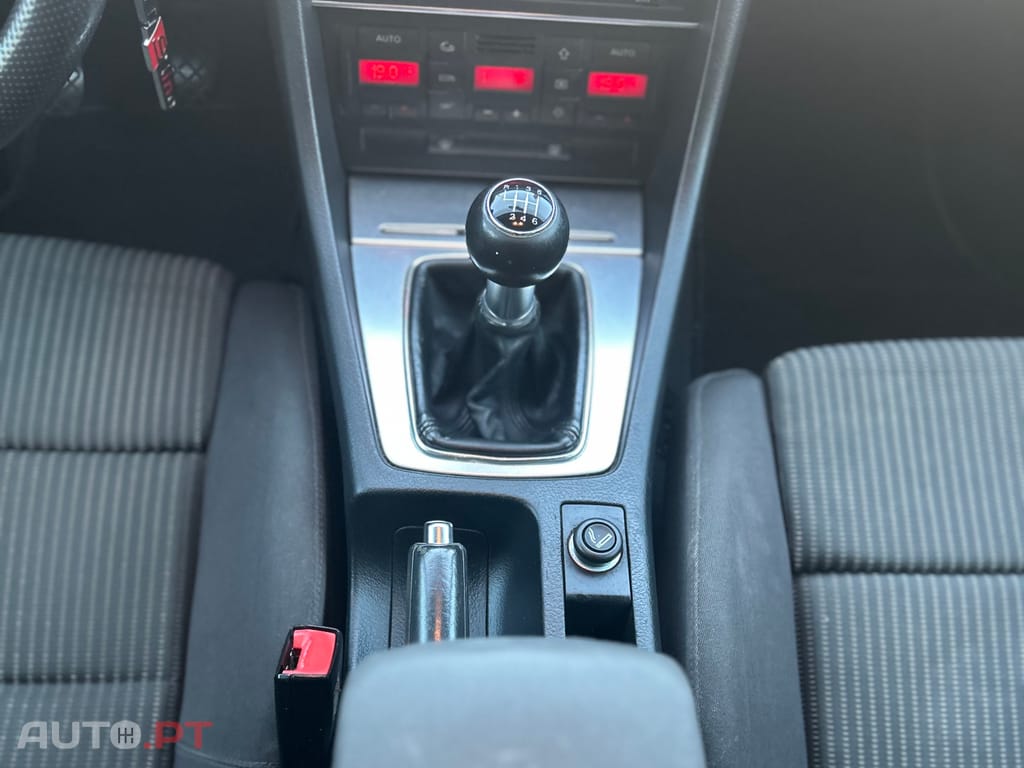 Audi A4 Avant 2.0TDi S-Line