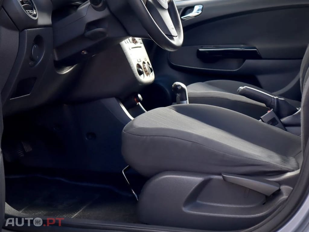 Opel Corsa 1.2 Enjoy Easytronic