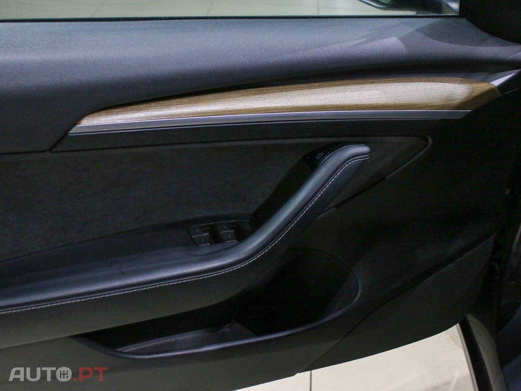 Tesla Model 3 Long Range AWD Dual Motor