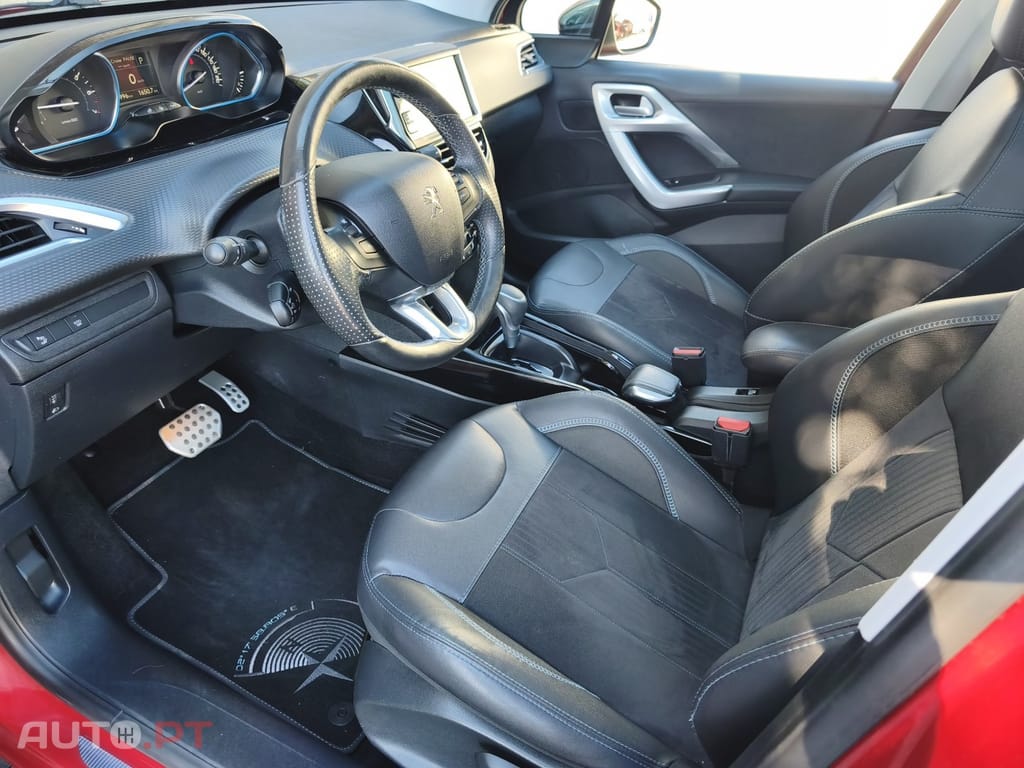 Peugeot 2008 1.2 PureTech Crossway EAT6