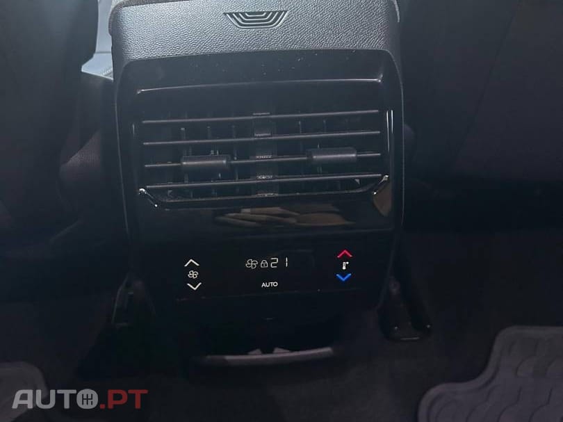 Peugeot 5008 1.2 Hybrid Allure e-DCS6